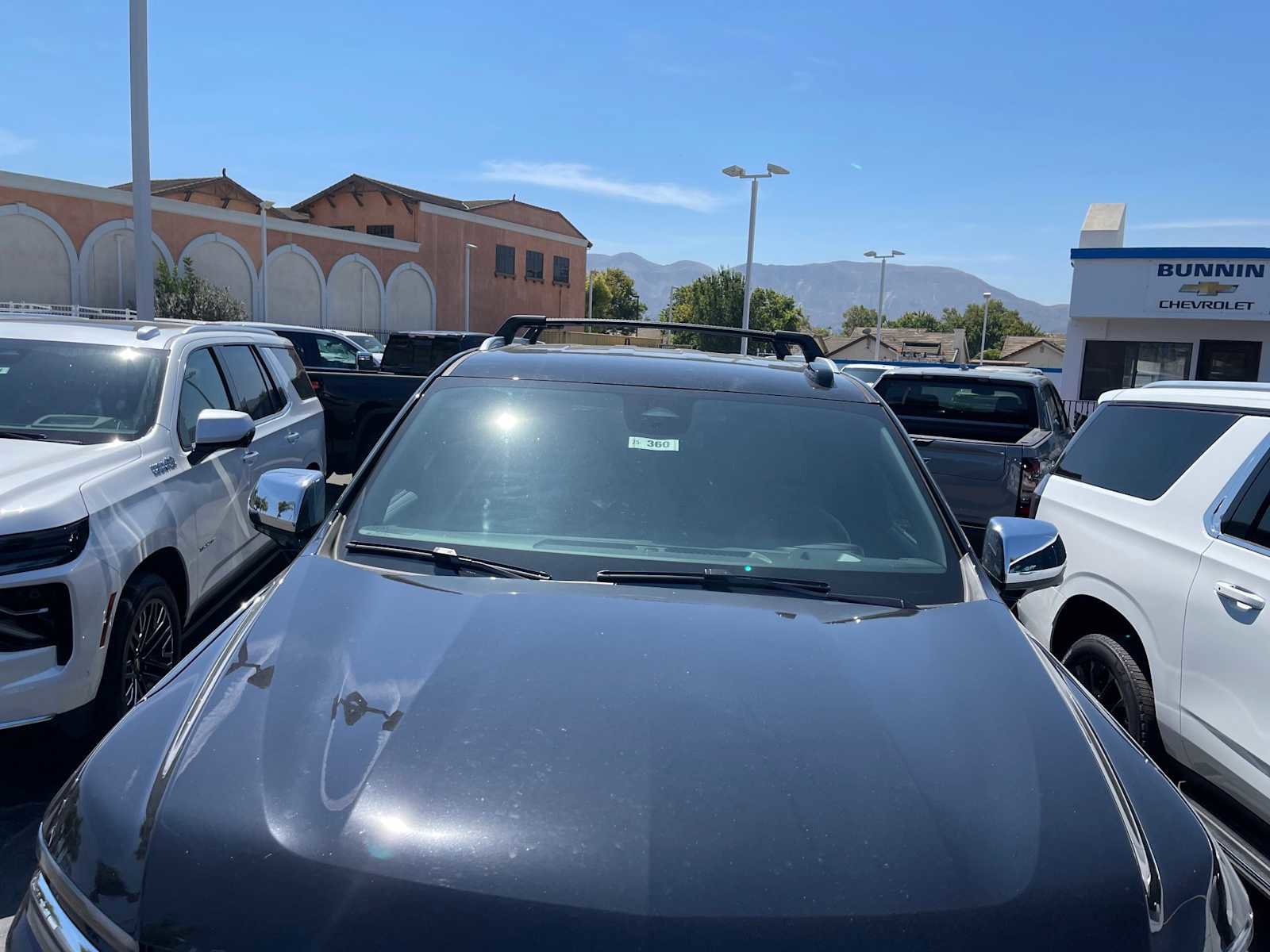 New 2025 Chevrolet Suburban Premier image 32