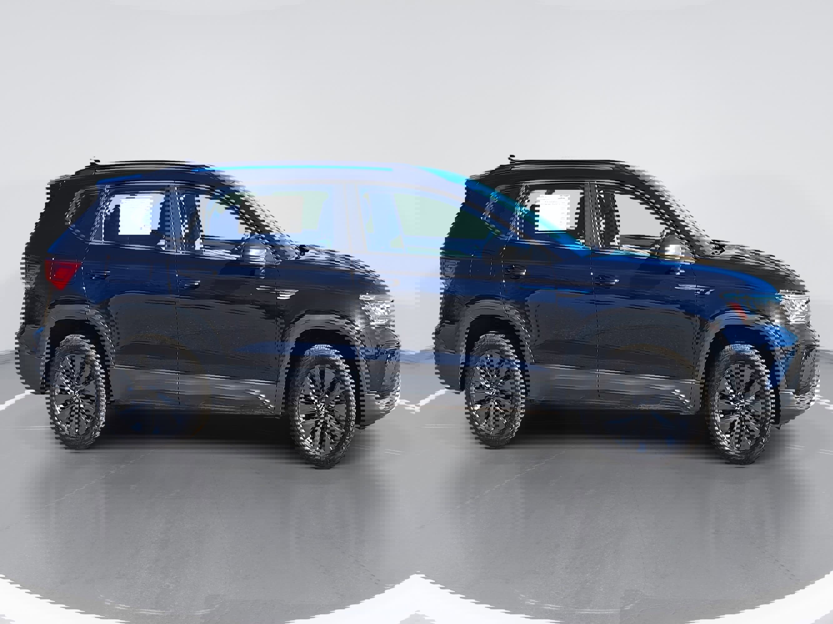 Certified 2024 Volkswagen Taos S w/ MDO Package image 2