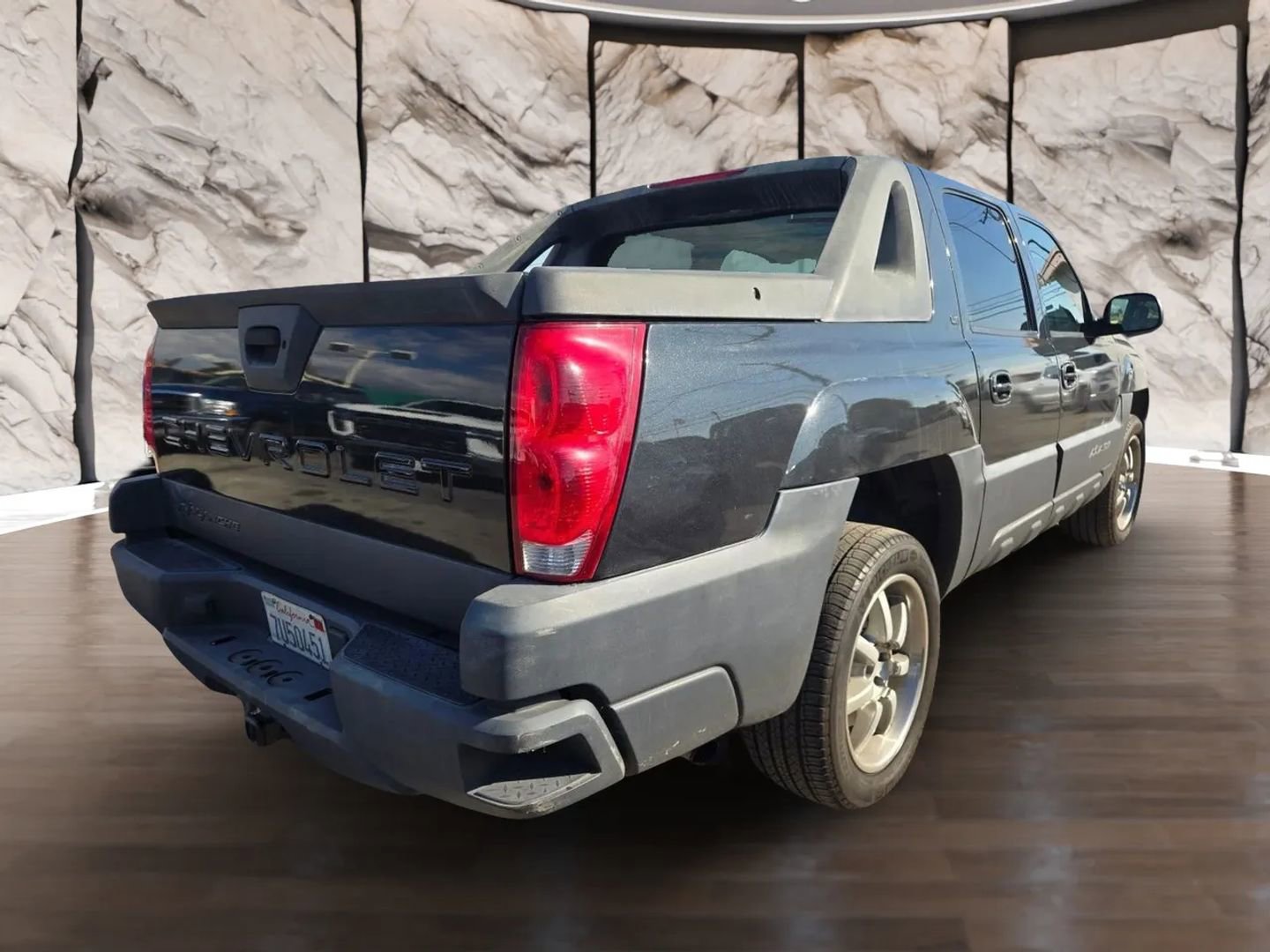 Used 2005 Chevrolet Avalanche LT w/ Preferred Equipment Group RWD image 6