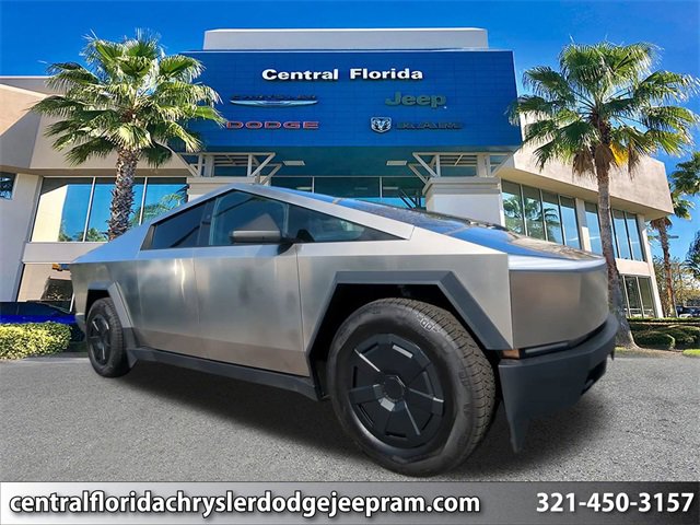 Used 2024 Tesla Cybertruck AWD Crew Cab image 1