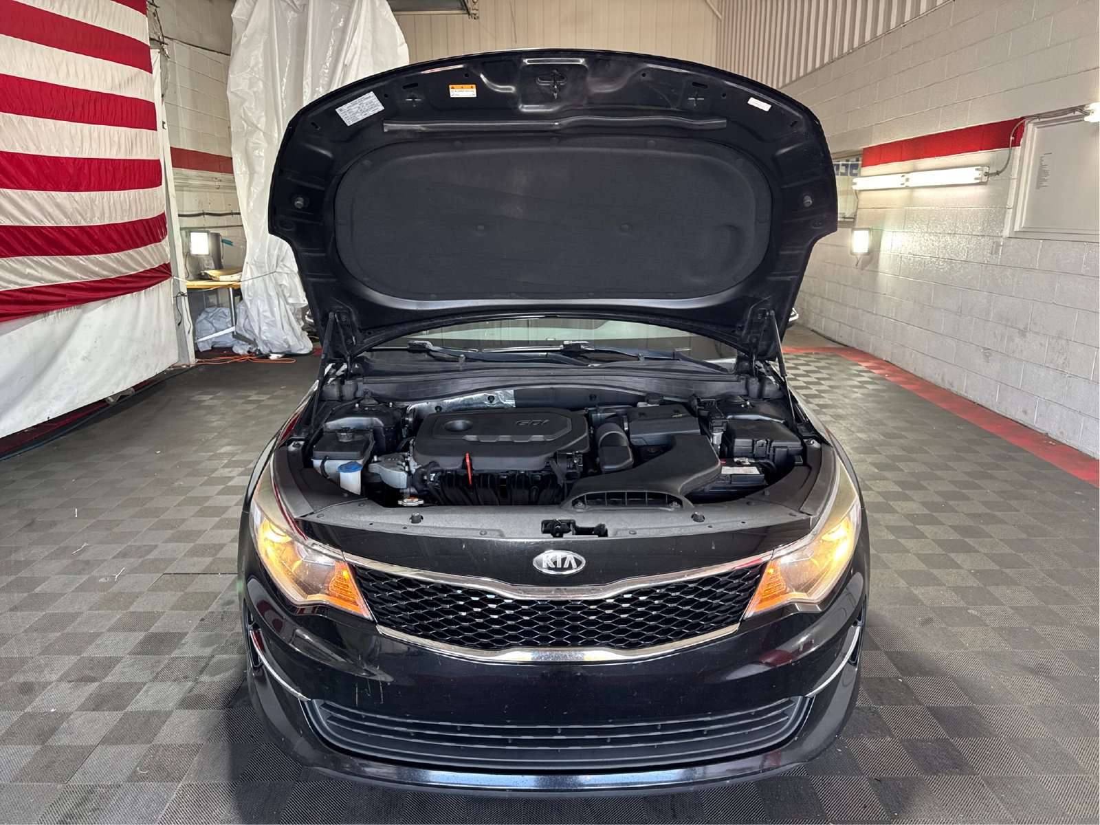 Used 2018 Kia Optima LX w/ 17" Alloy Wheels Package FWD image 11