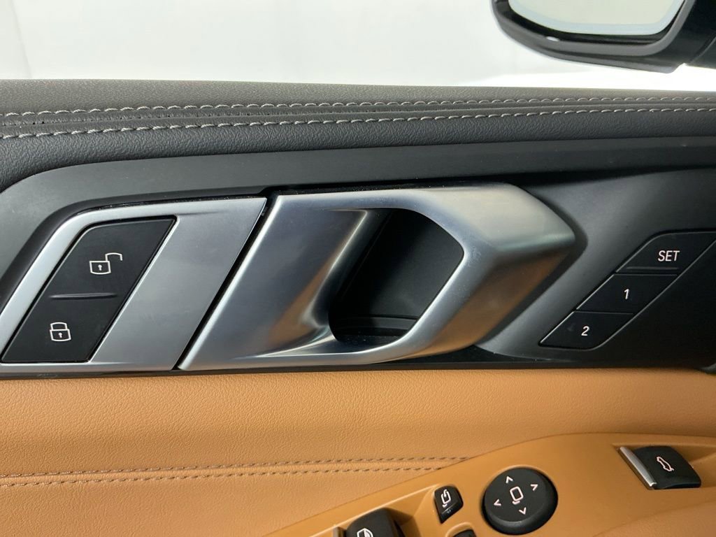 Certified 2026 BMW X5 xDrive40i w/ M Sport Package image 22