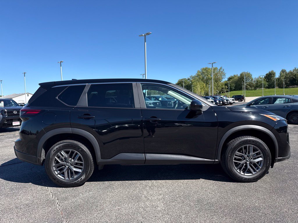Certified 2026 Nissan Rogue SV AWD/4WD image 31