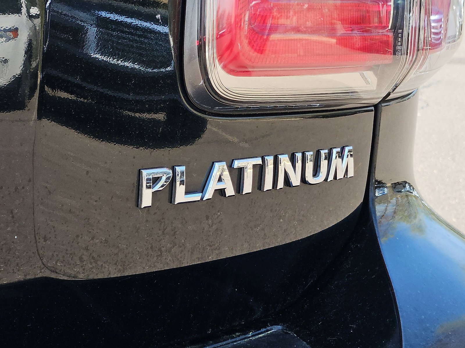 Used 2018 Nissan Armada Platinum w/ Captain Seat Package AWD/4WD image 33