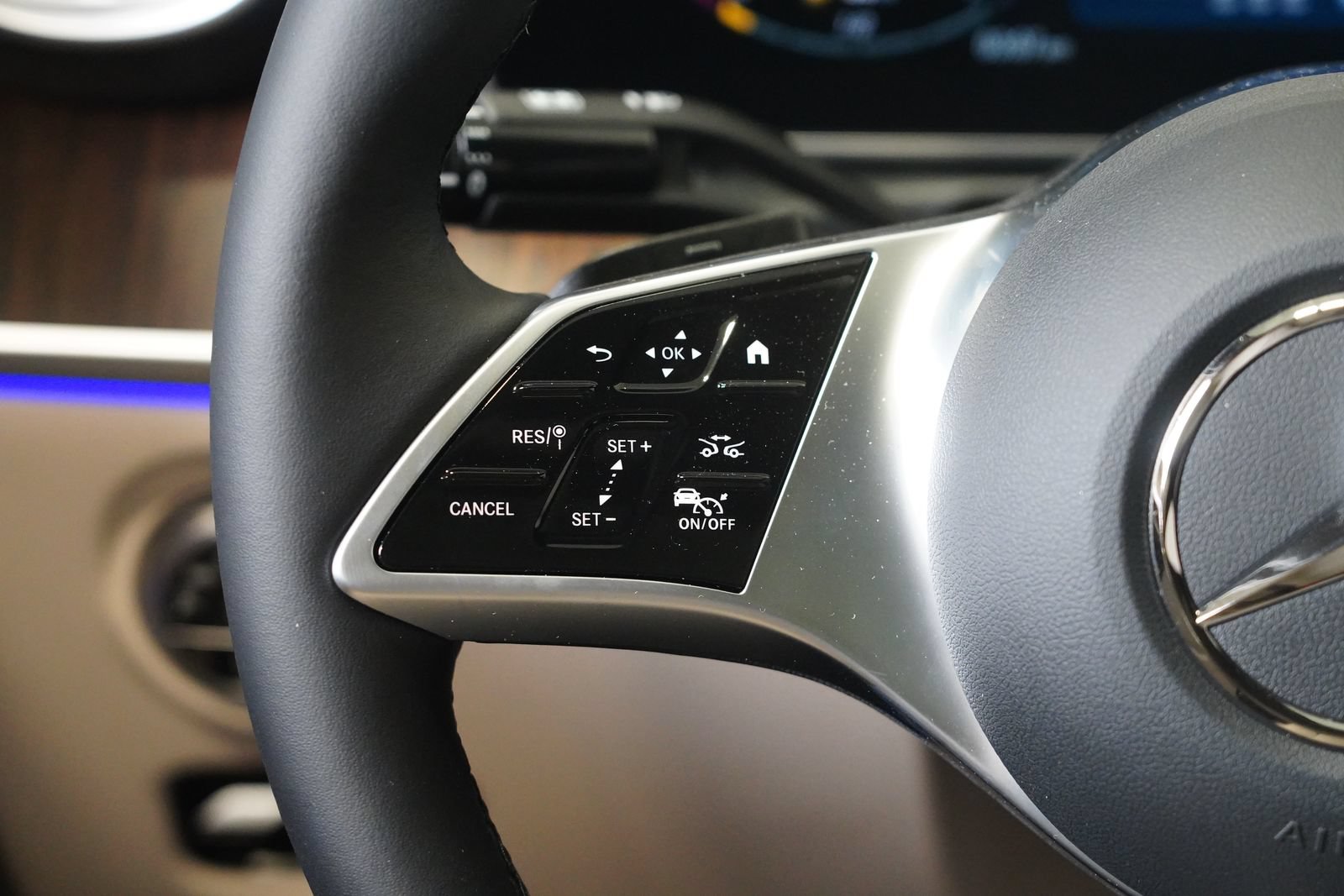 New 2026 Mercedes-Benz C 300 4MATIC Sedan image 19