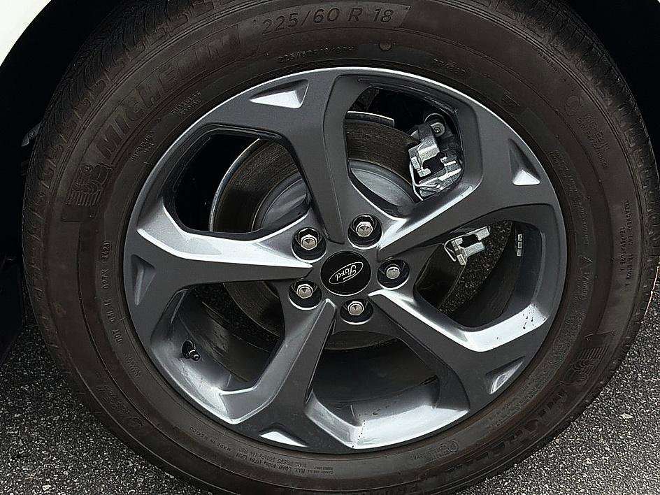 Used 2023 Ford Escape ST-Line w/ Tech Pack #1 FWD image 5