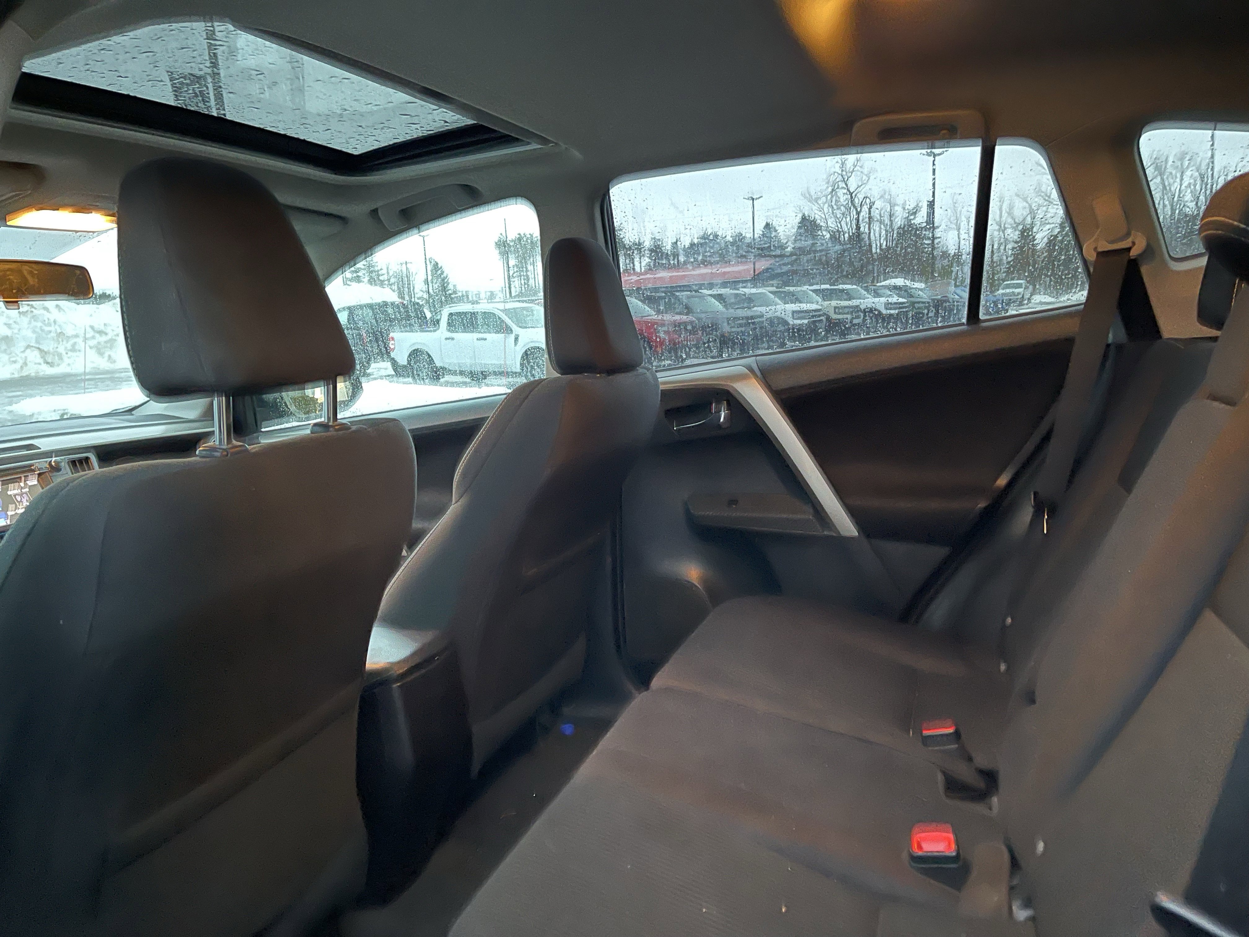 Used 2015 Toyota RAV4 XLE image 10