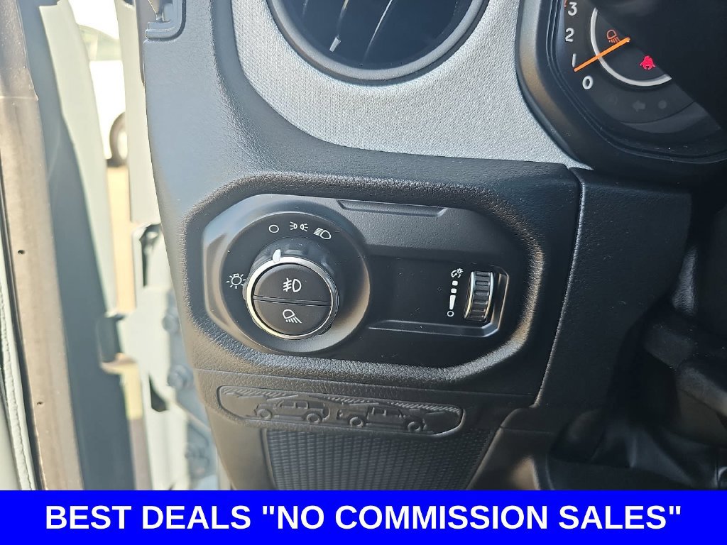 Used 2025 Jeep Gladiator Sport AWD/4WD image 25