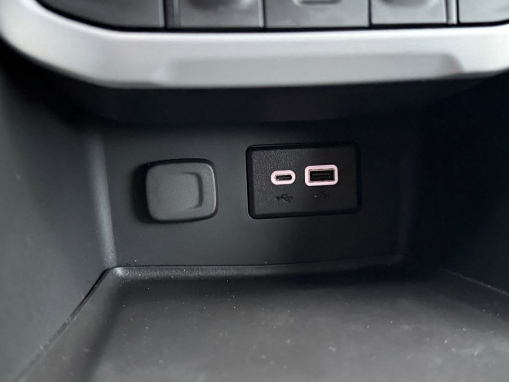 Used 2023 GMC Acadia SLE w/ Driver Convenience Package image 12