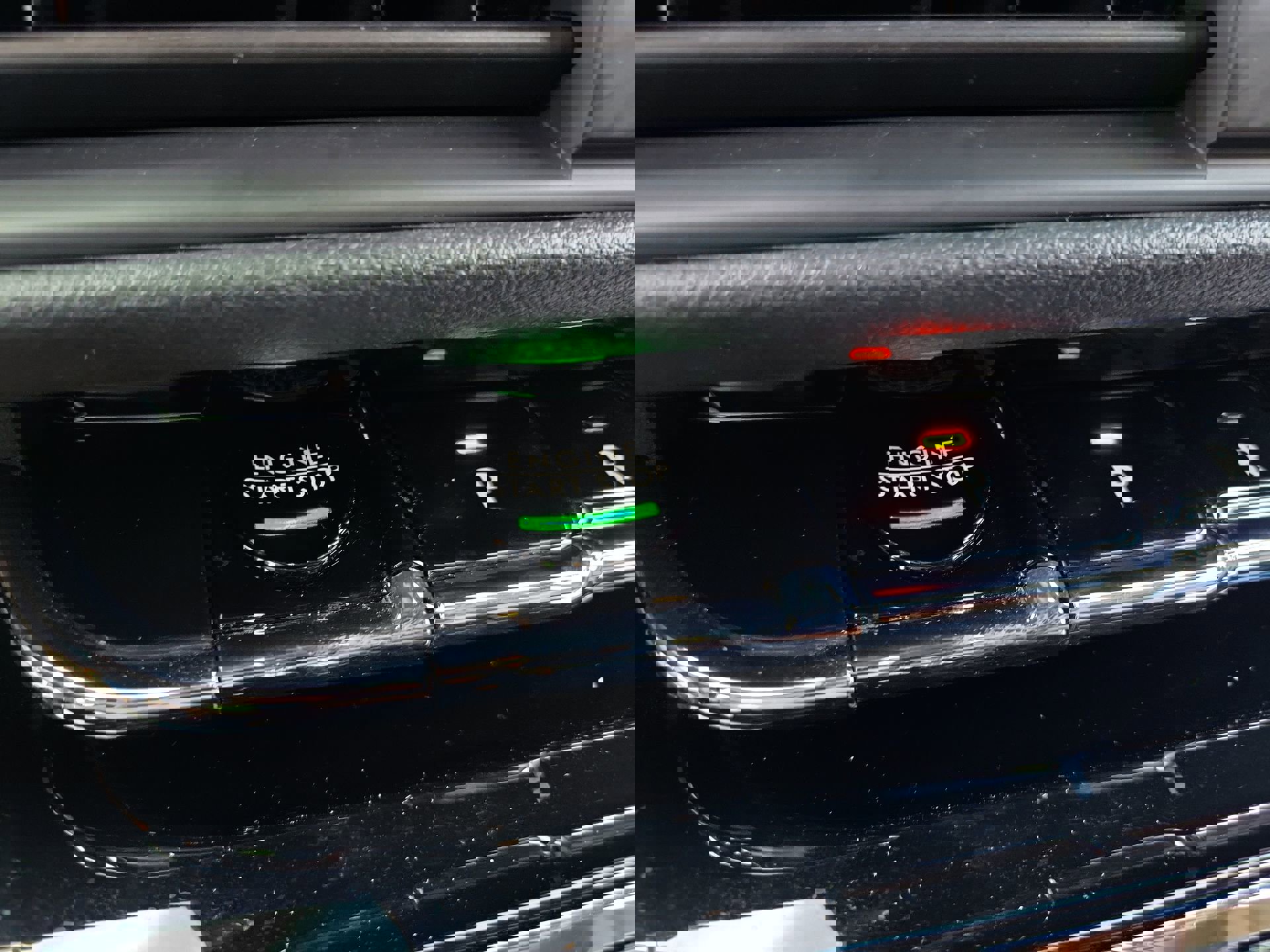 Used 2023 Lincoln Corsair Reserve w/ Jet Appearance Package FWD image 31