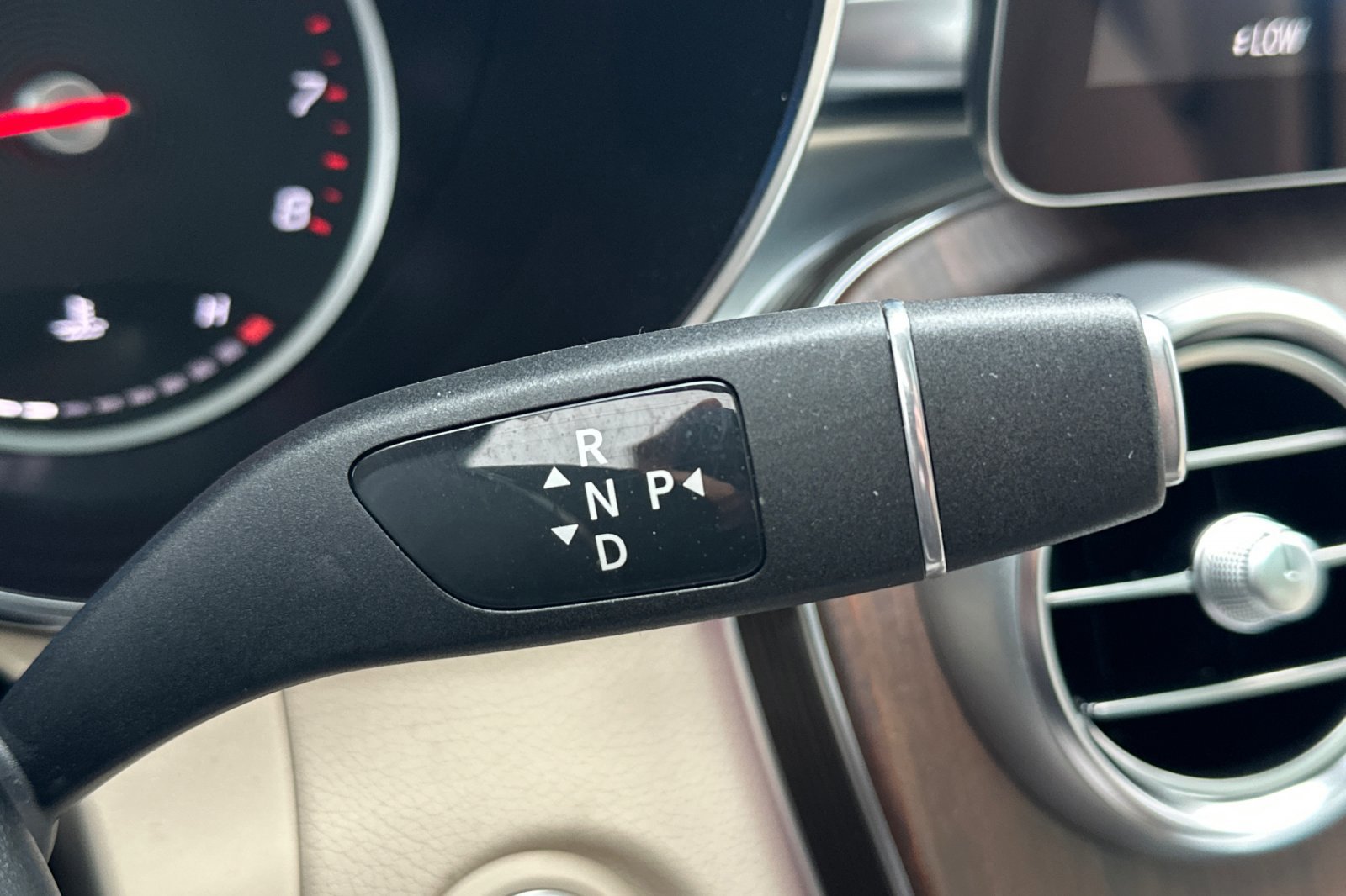 Used 2022 Mercedes-Benz GLC 300 4MATIC w/ Premium Package Lite image 21