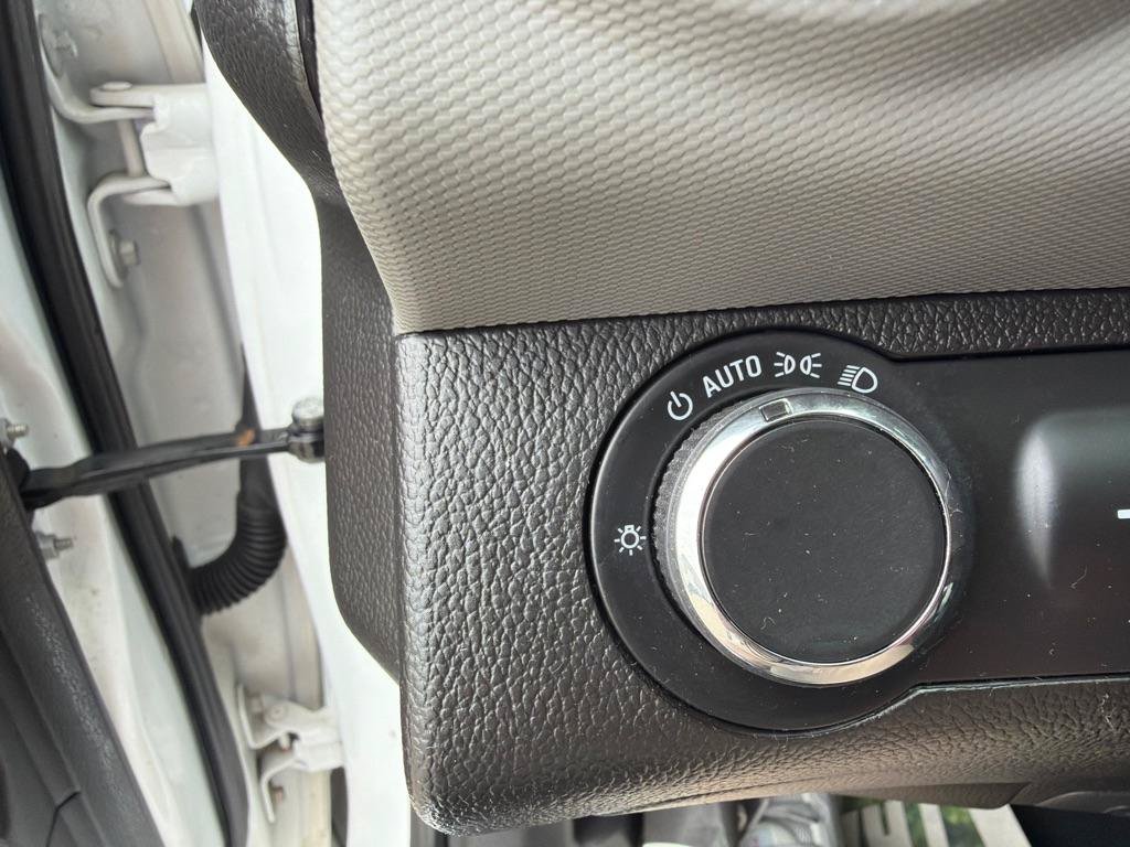 Used 2017 Chevrolet Sonic LT FWD image 14