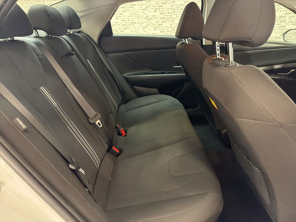 Certified 2024 Hyundai Elantra SEL w/ Convenience Package image 11