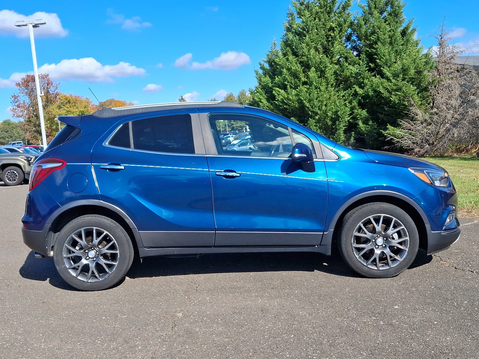 Used 2019 Buick Encore Sport Touring image 7