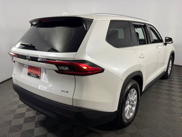 Used 2024 Toyota Grand Highlander AWD image 8