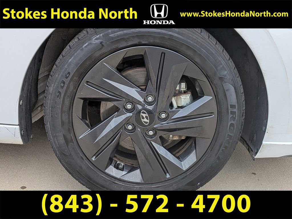 Used 2021 Hyundai Elantra SEL image 11