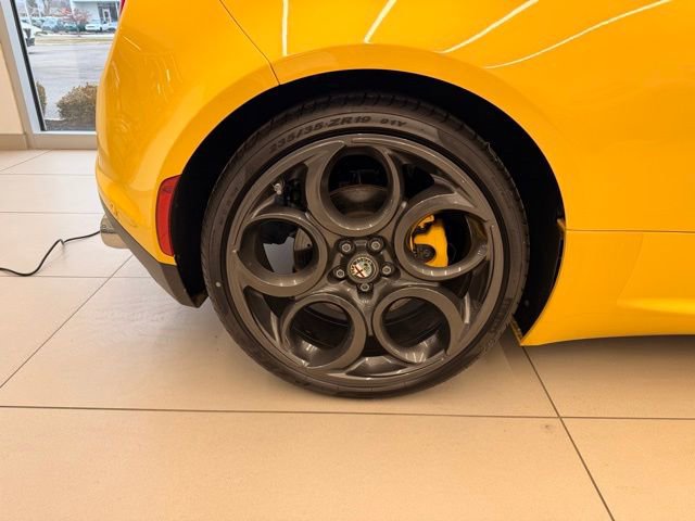 Used 2015 Alfa Romeo 4C Spider w/ Convenience Group image 34