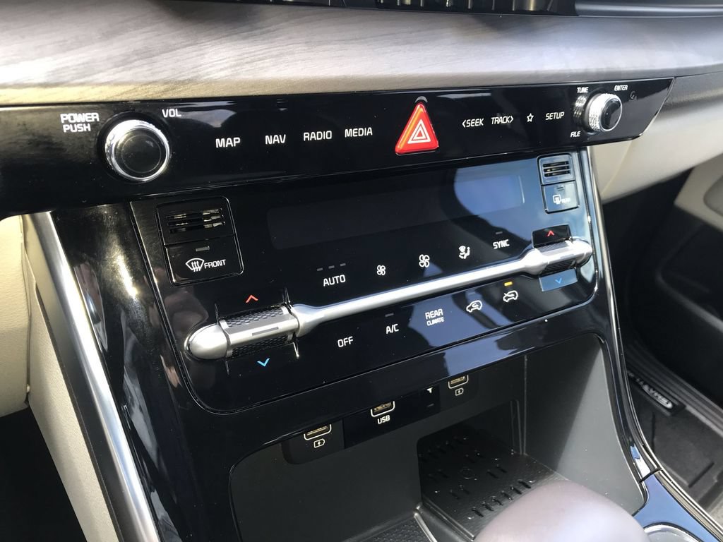 Used 2024 Kia Carnival SX FWD image 19