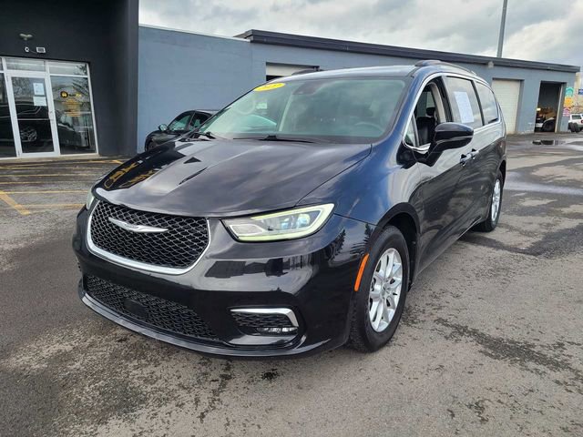 Used 2022 Chrysler Pacifica Touring-L image 1