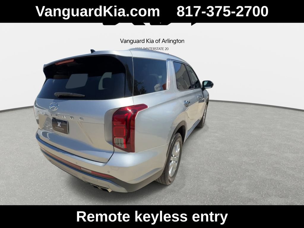 Used 2025 Hyundai Palisade SEL FWD image 9