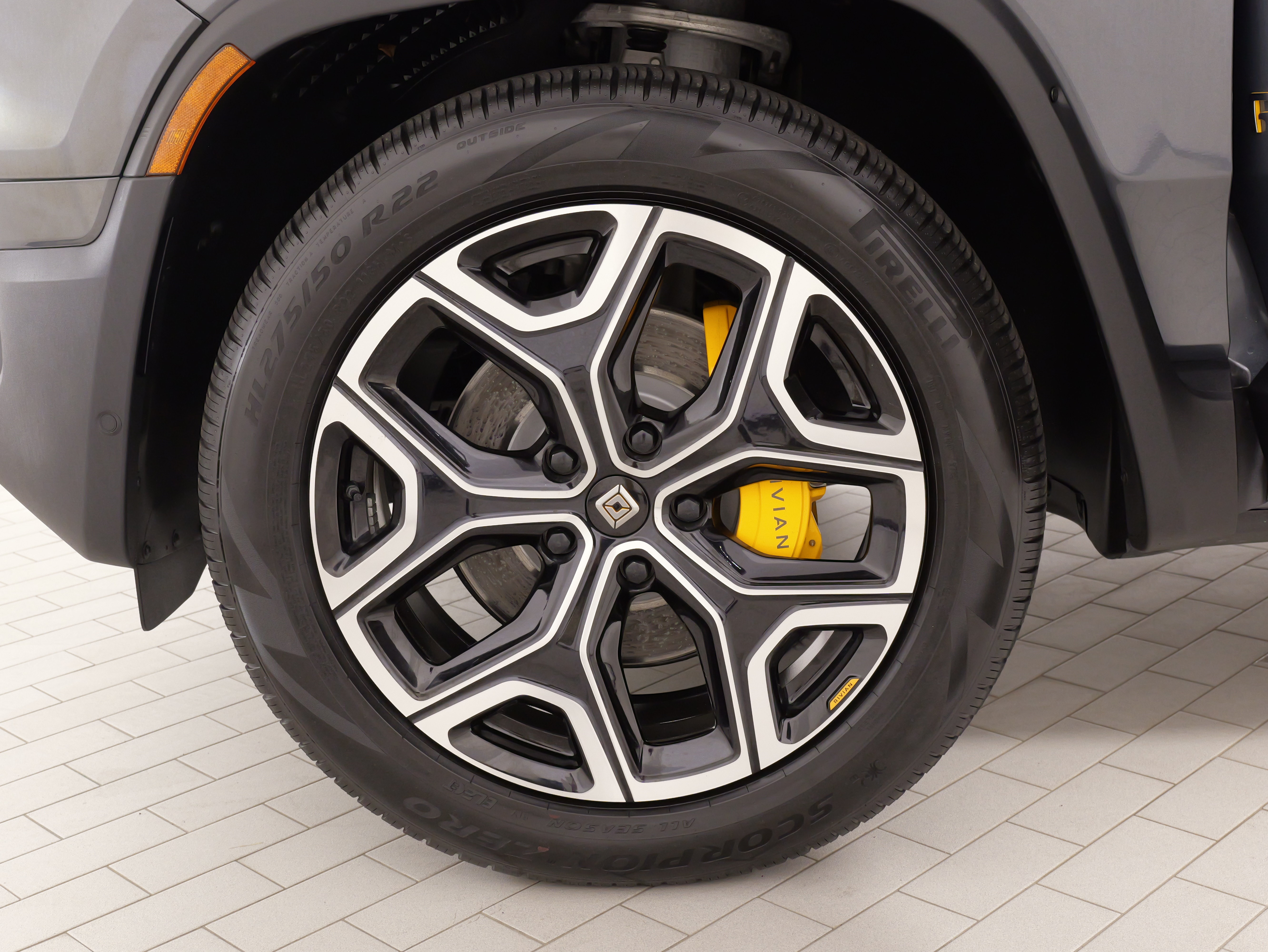 Used 2023 Rivian R1S Adventure AWD/4WD image 71