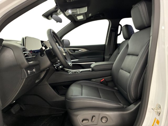 Certified 2026 Chevrolet Traverse LT AWD/4WD image 12