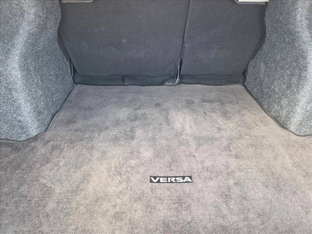 Used 2021 Nissan Versa SV FWD image 6