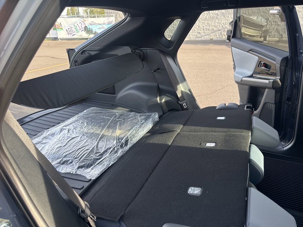 Certified 2024 Subaru Solterra Limited image 17