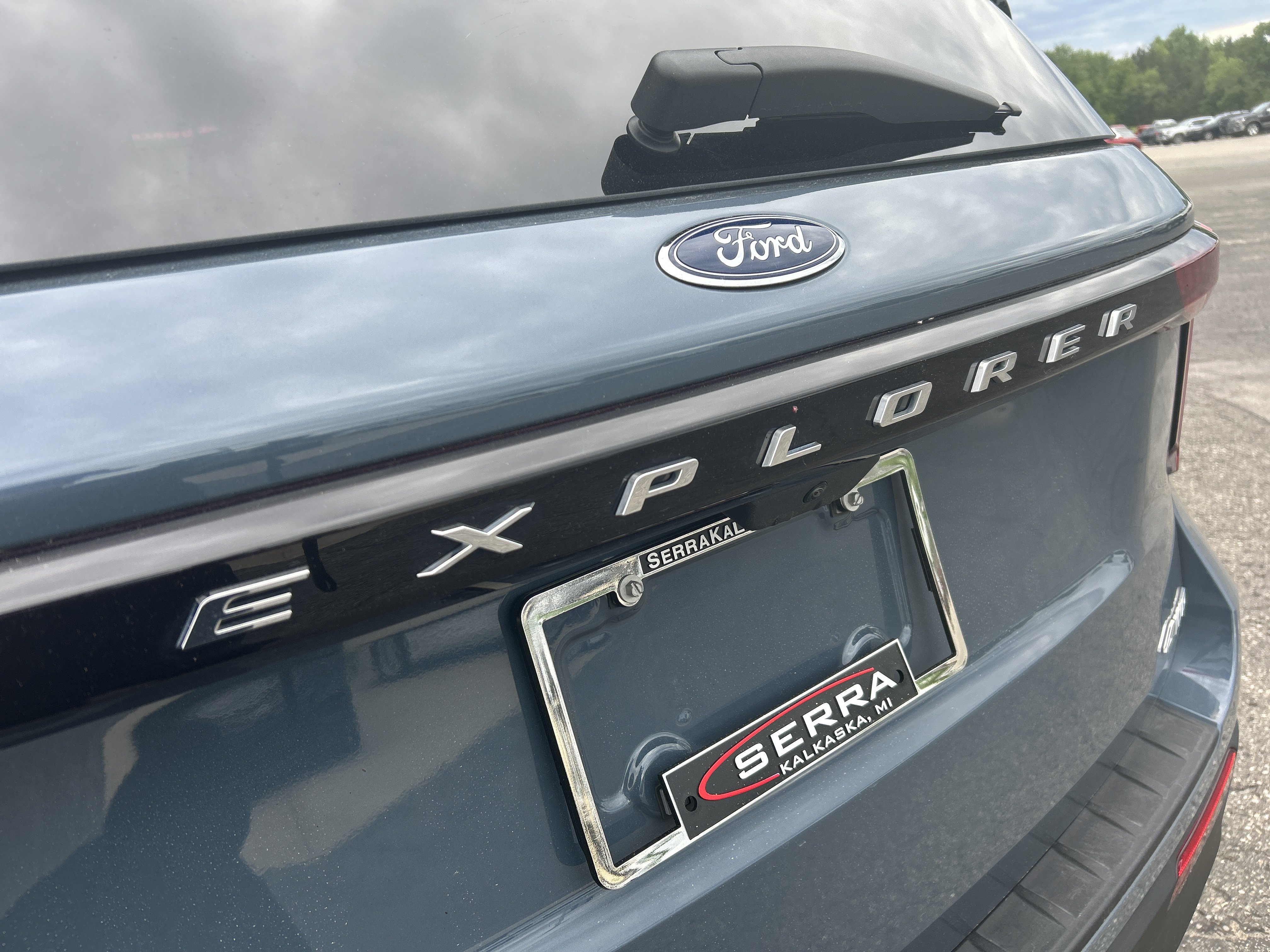 Used 2025 Ford Explorer Active AWD/4WD image 28