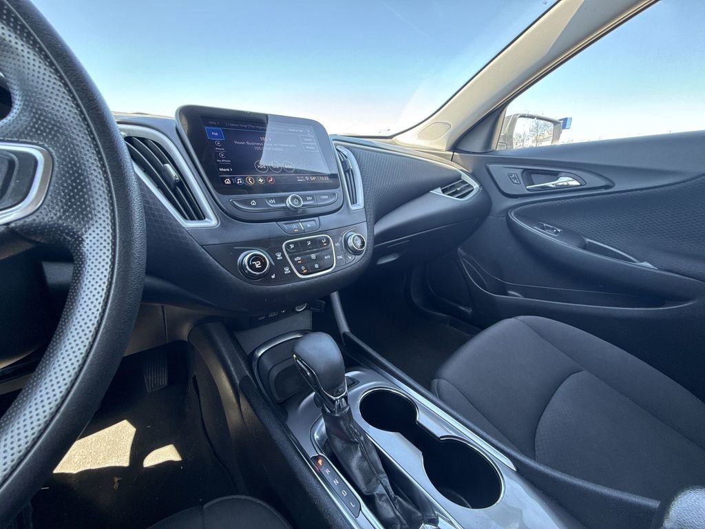 Used 2023 Chevrolet Malibu LT image 20