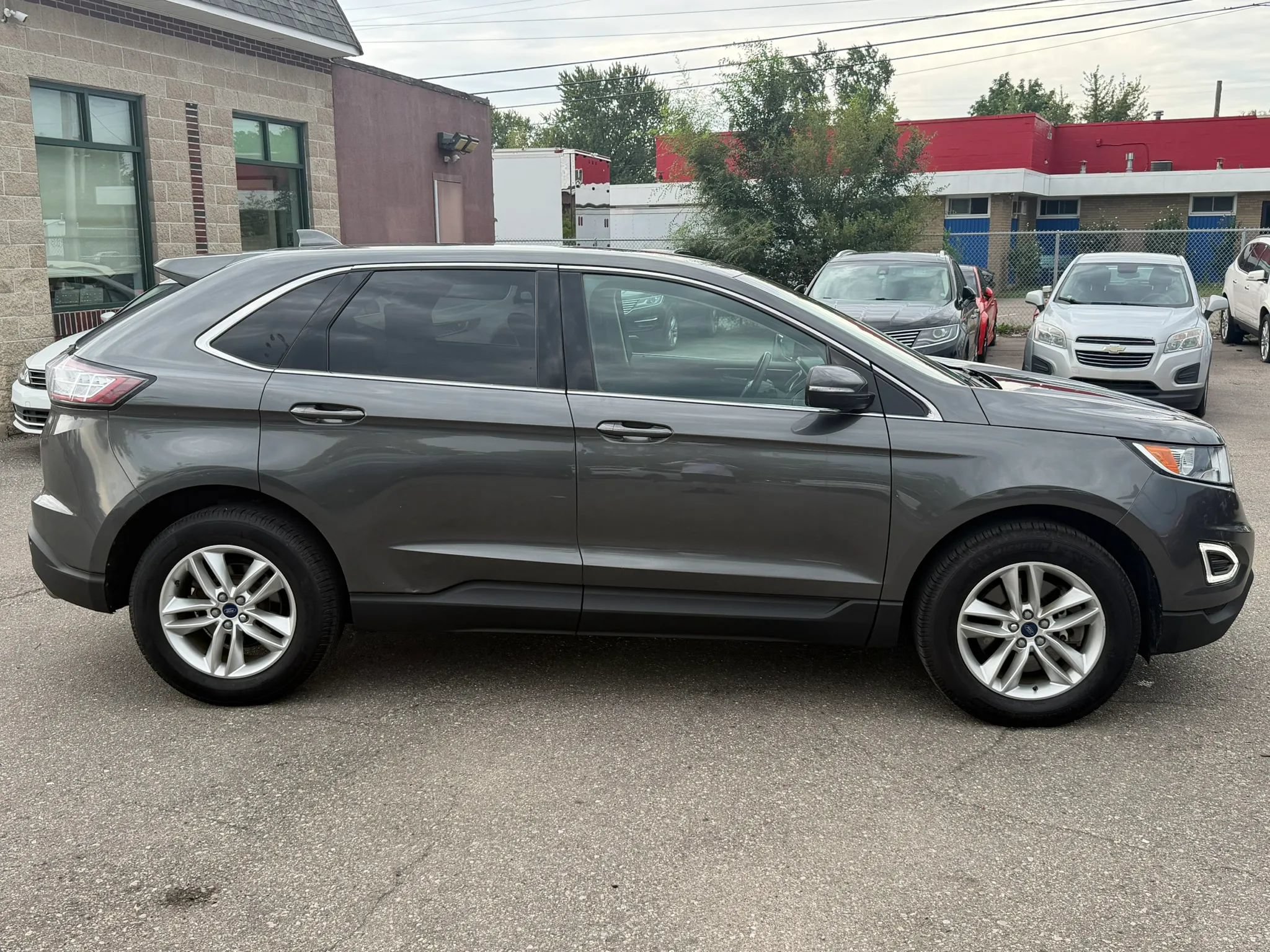 Used 2017 Ford Edge SEL w/ Equipment Group 201A AWD/4WD image 6