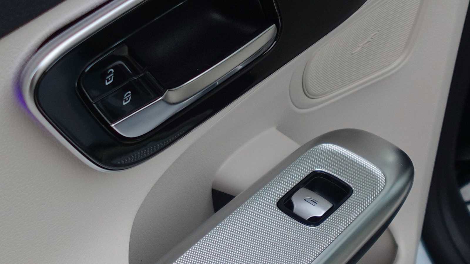 New 2026 Mercedes-Benz GLC 300 4MATIC image 44