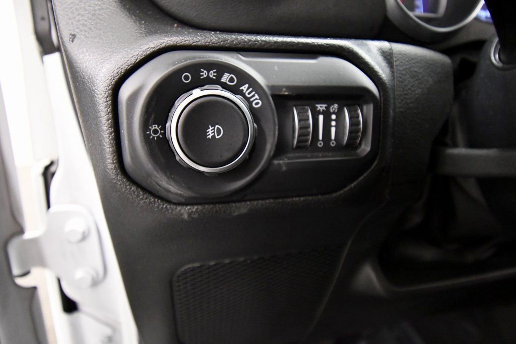 Used 2022 Jeep Wrangler Unlimited Sahara image 19