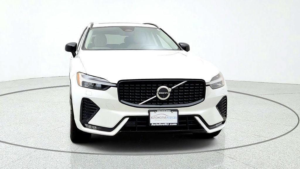 Used 2025 Volvo XC60 B5 Plus w/ Protection Package Premier AWD/4WD image 2