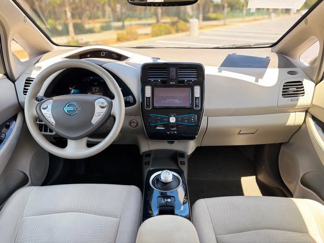 Used 2012 Nissan Leaf SL FWD image 33