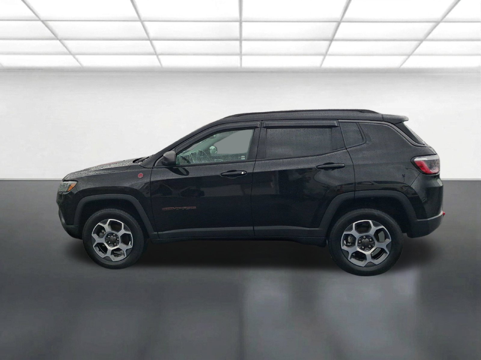 Certified 2022 Jeep Compass Trailhawk w/ Sun and Sound Group AWD/4WD image 9