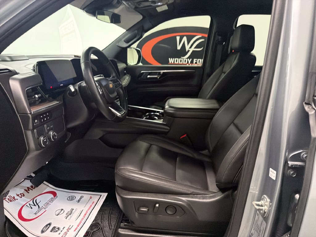 Used 2025 Chevrolet Tahoe LT RWD image 11