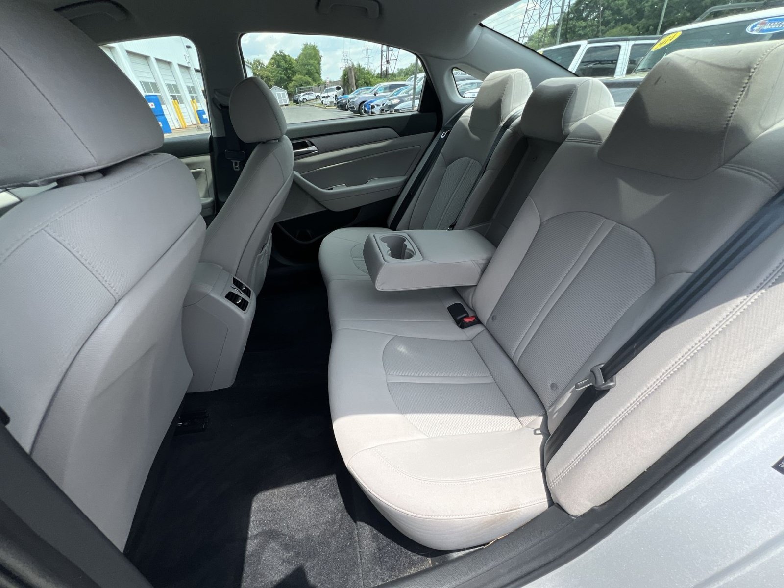 Used 2019 Hyundai Sonata SEL w/ Tech Package 02 FWD image 5