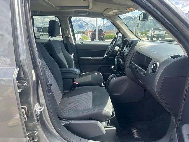 Used 2012 Jeep Patriot Latitude w/ Sun/Sound Group AWD/4WD image 16