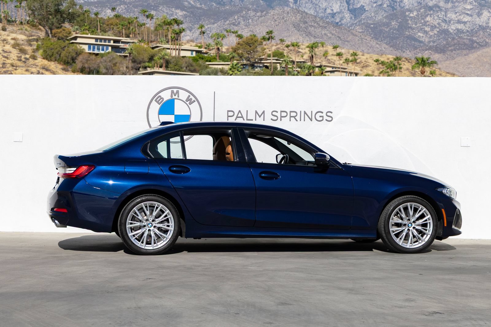 Certified 2023 BMW 330i Sedan w/ Parking Assistance Package RWD image 5