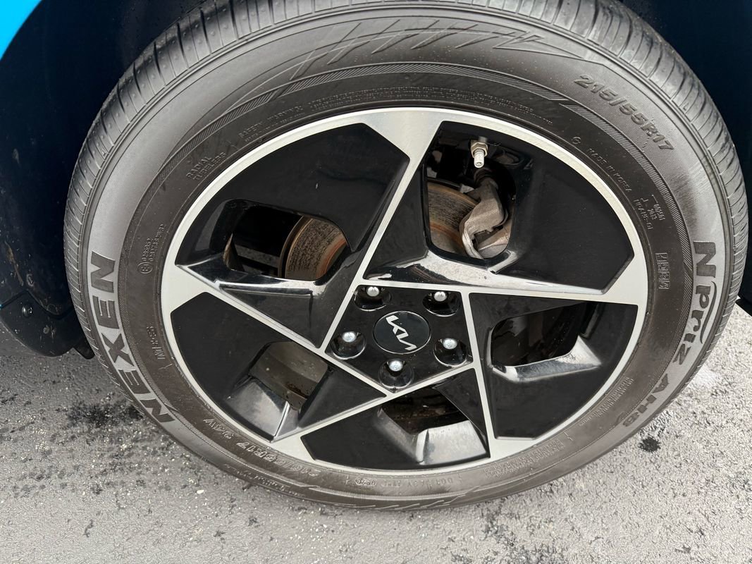 Used 2023 Kia Soul EX image 23