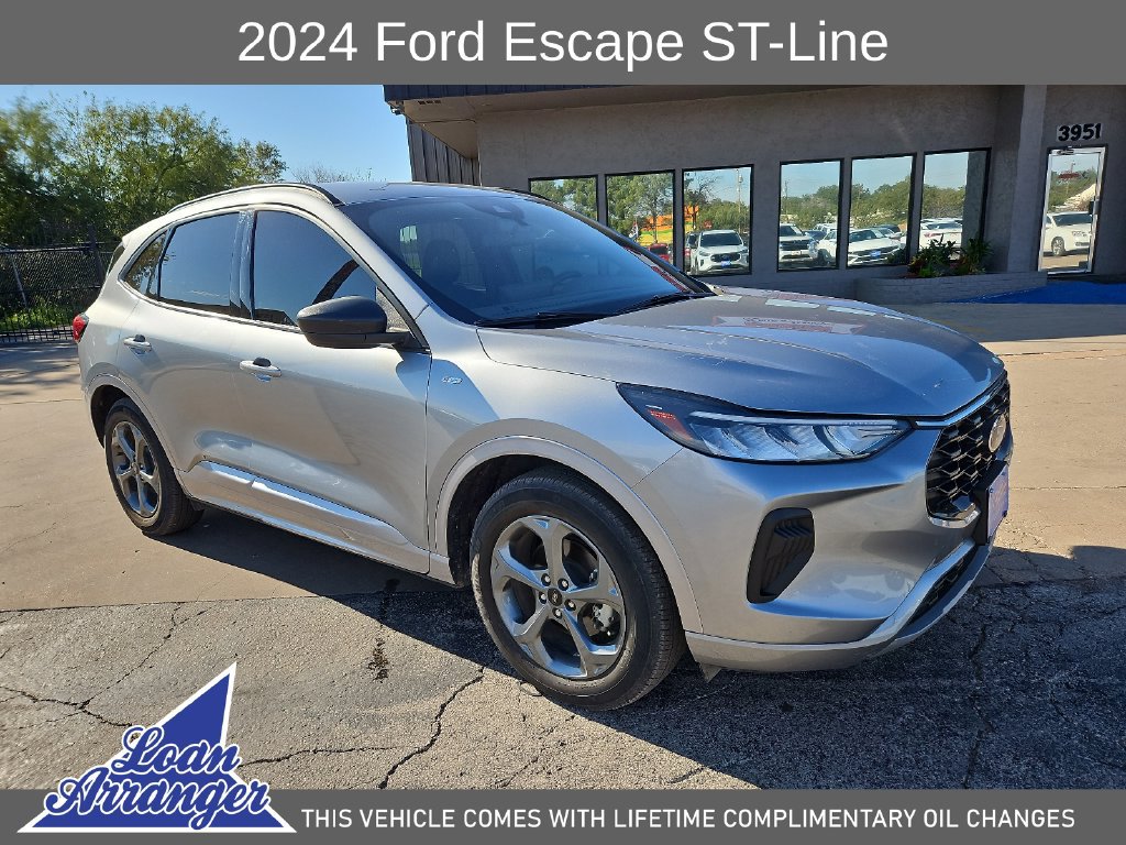 Used 2024 Ford Escape ST-Line w/ Tech Pack #1 FWD image 1