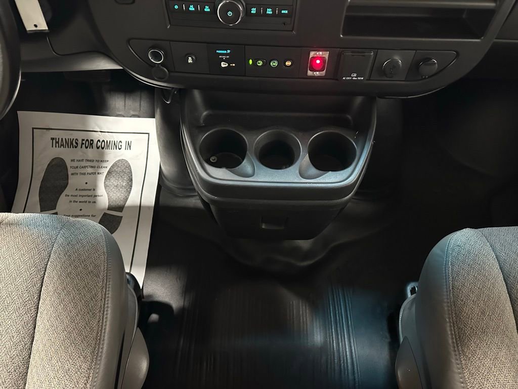Used 2022 Chevrolet Express 3500 w/ Power Convenience Package image 28