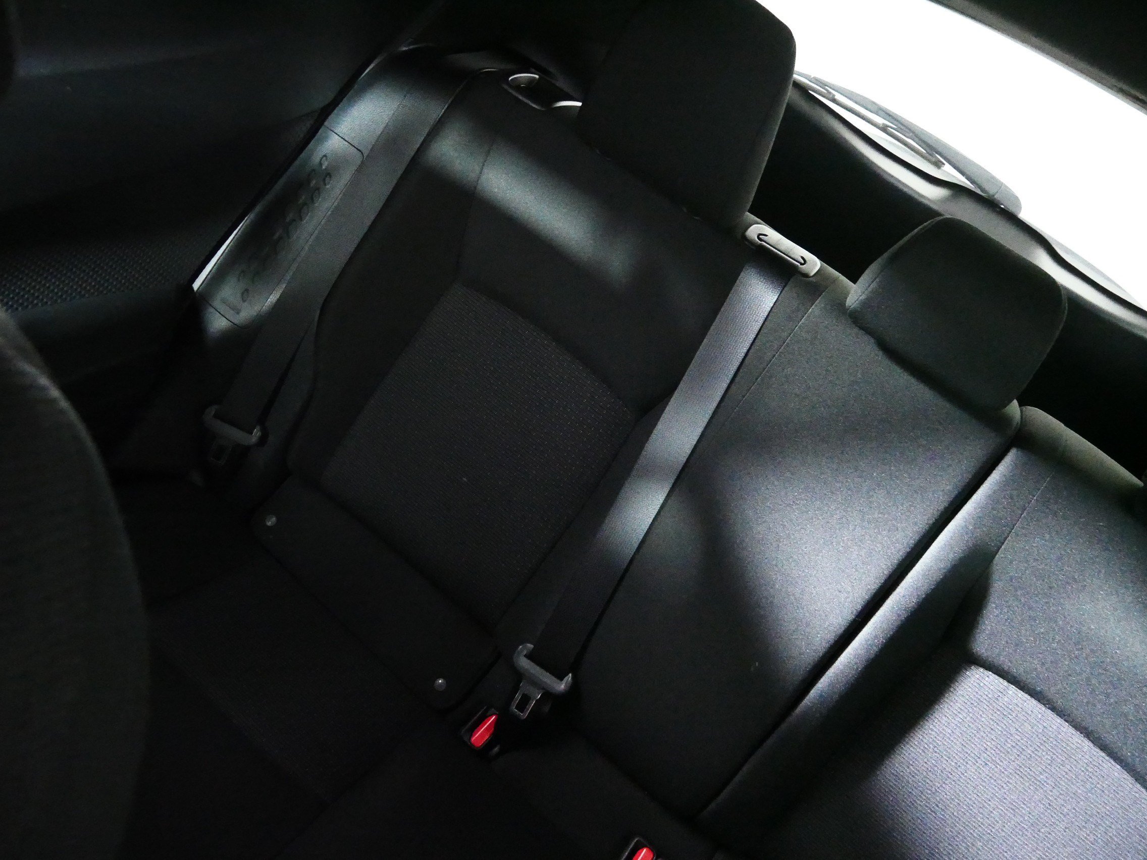 Used 2019 Toyota C-HR XLE FWD image 12