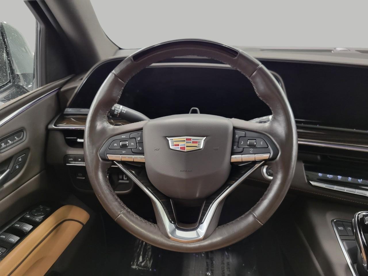 Used 2023 Cadillac Escalade Premium Luxury w/ Performance Package AWD/4WD image 6