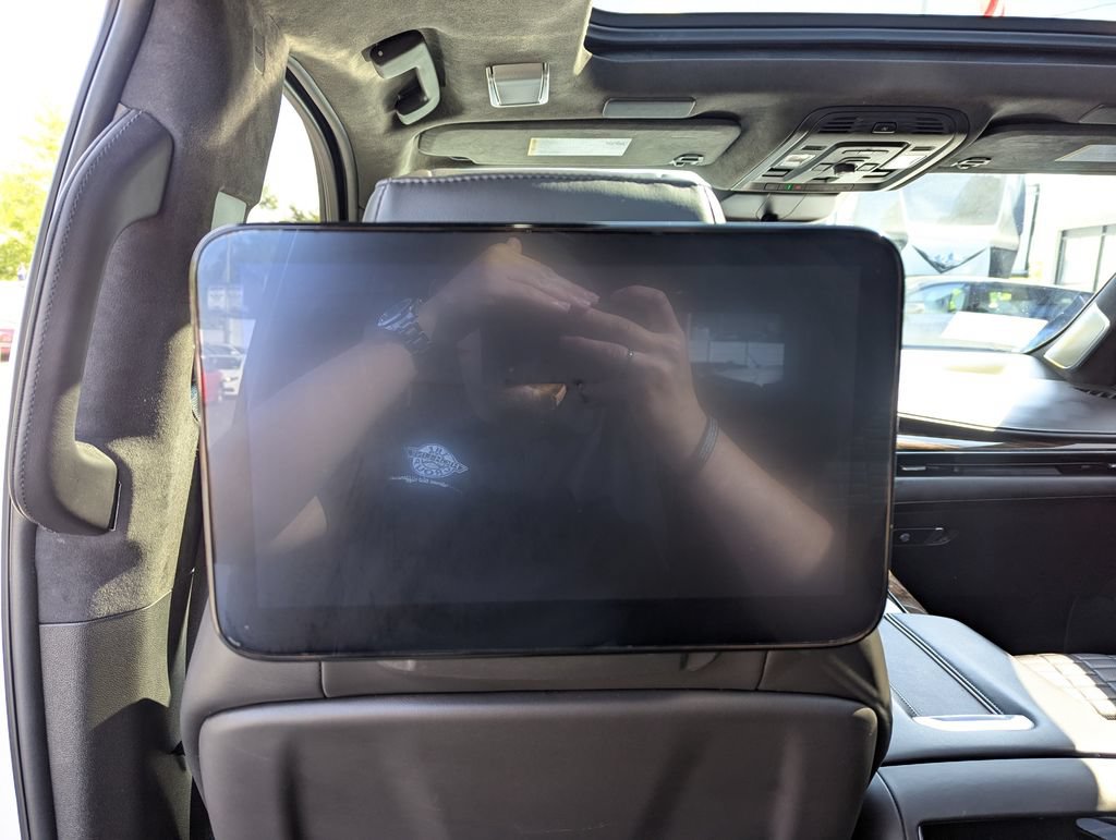 Used 2022 Cadillac Escalade ESV Sport Platinum AWD/4WD image 49