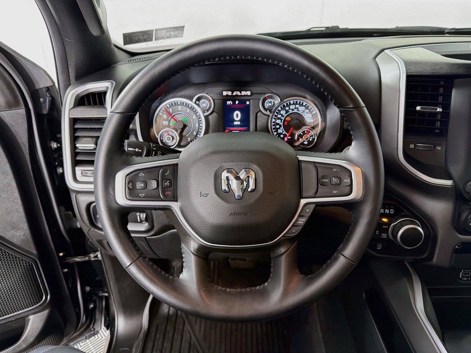 Used 2023 RAM 1500 Big Horn AWD/4WD image 3