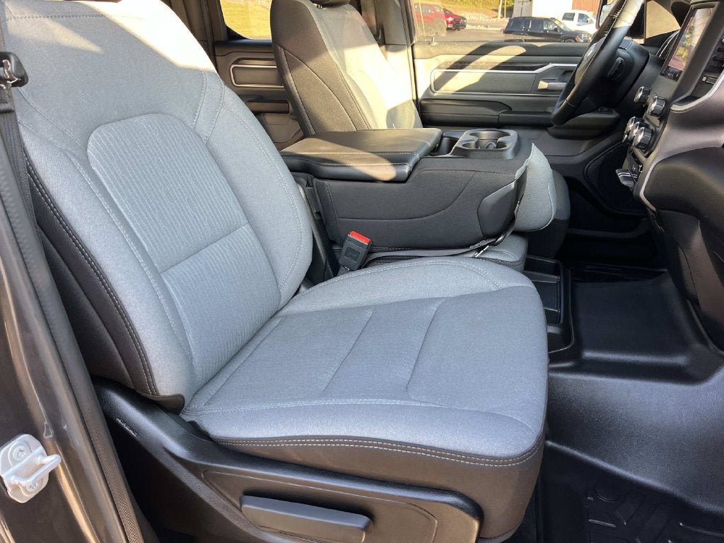 Used 2022 RAM 1500 Big Horn AWD/4WD image 23