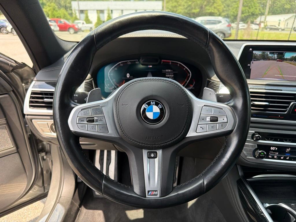 Used 2022 BMW 750Li xDrive AWD/4WD image 16