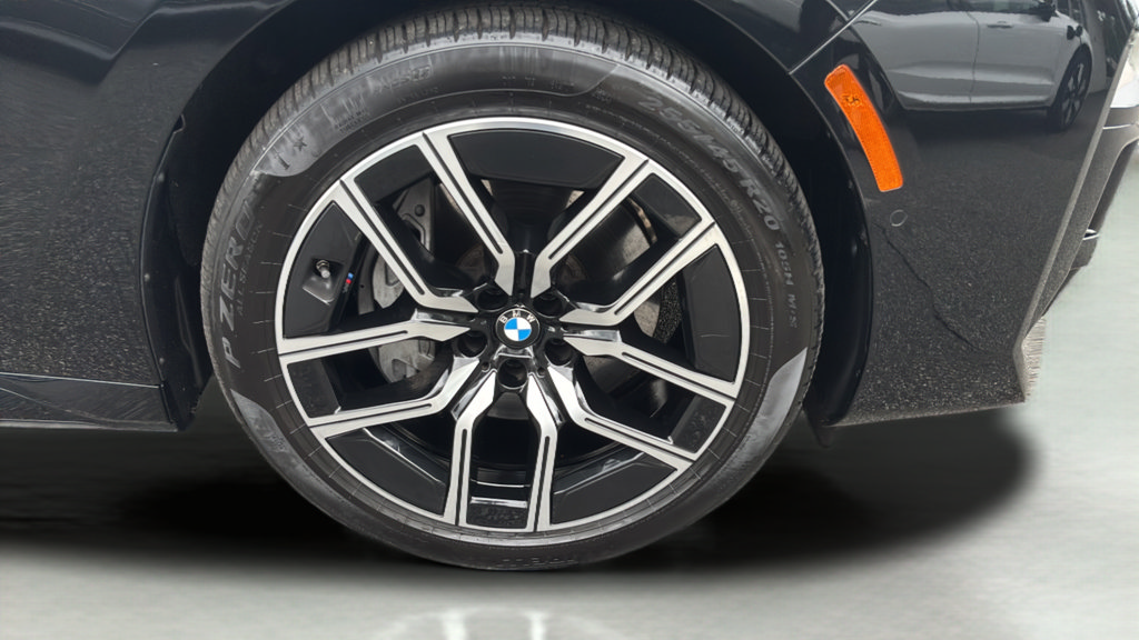 Used 2025 BMW 740i xDrive AWD/4WD image 14